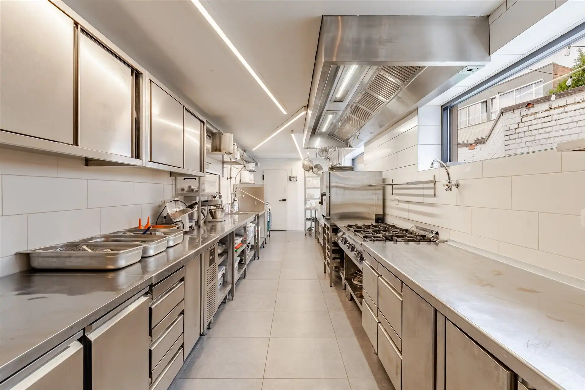 Instapklaar hoogwaardig restaurant inclusief inrichting en meubilair  foto 14