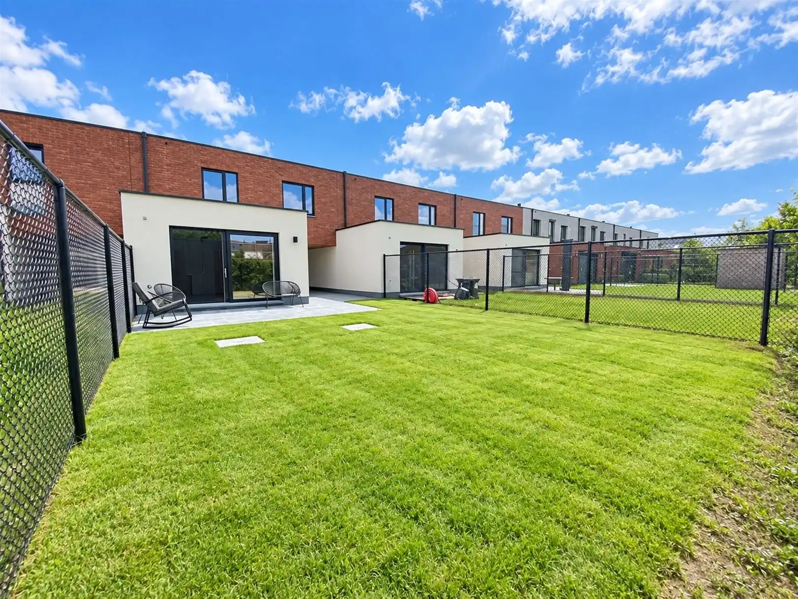 moderne gb met 3 slaapkamers foto 20