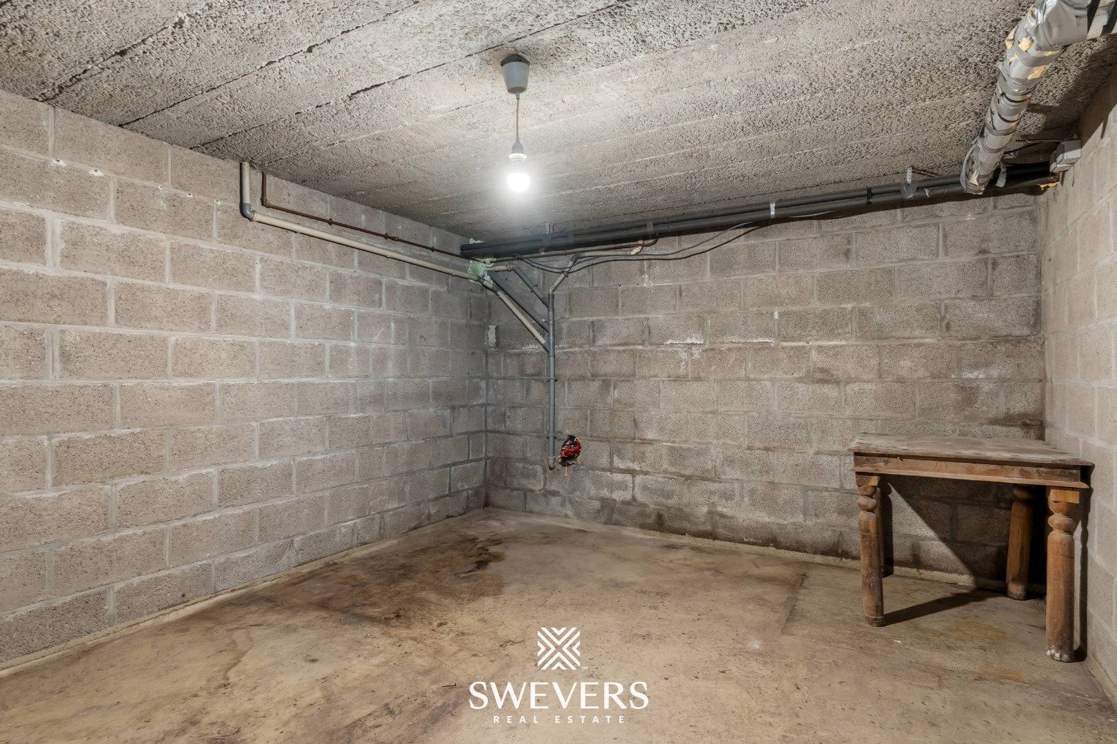 Ruime gezinswoning met zonnepanelen, kelder en zonnige tuin op topligging foto 25