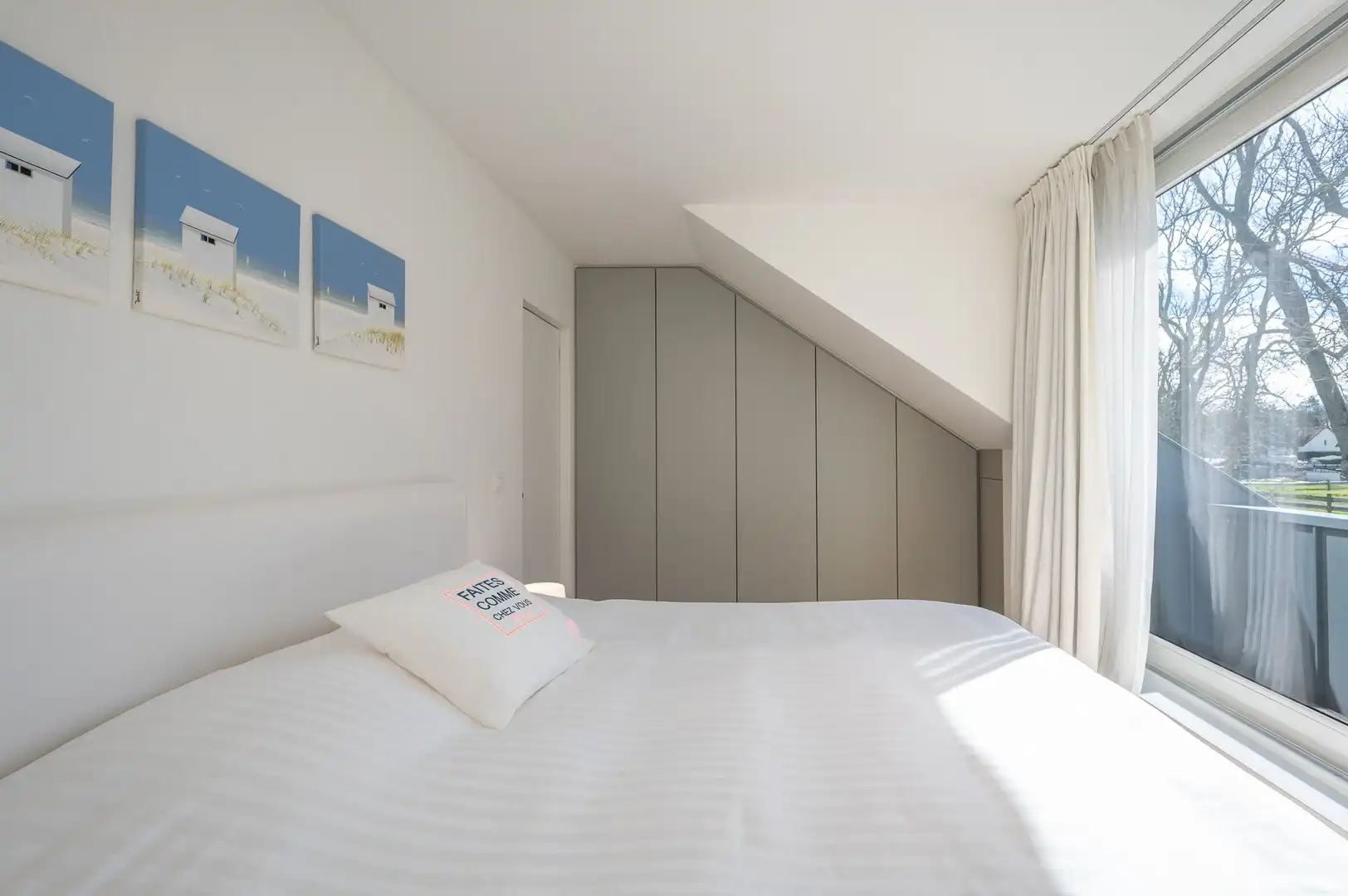 Uitzonderlijke eigendom met een uniek open zicht op de Hazegraspolders, vlakbij het Oosthoekplein. foto 17