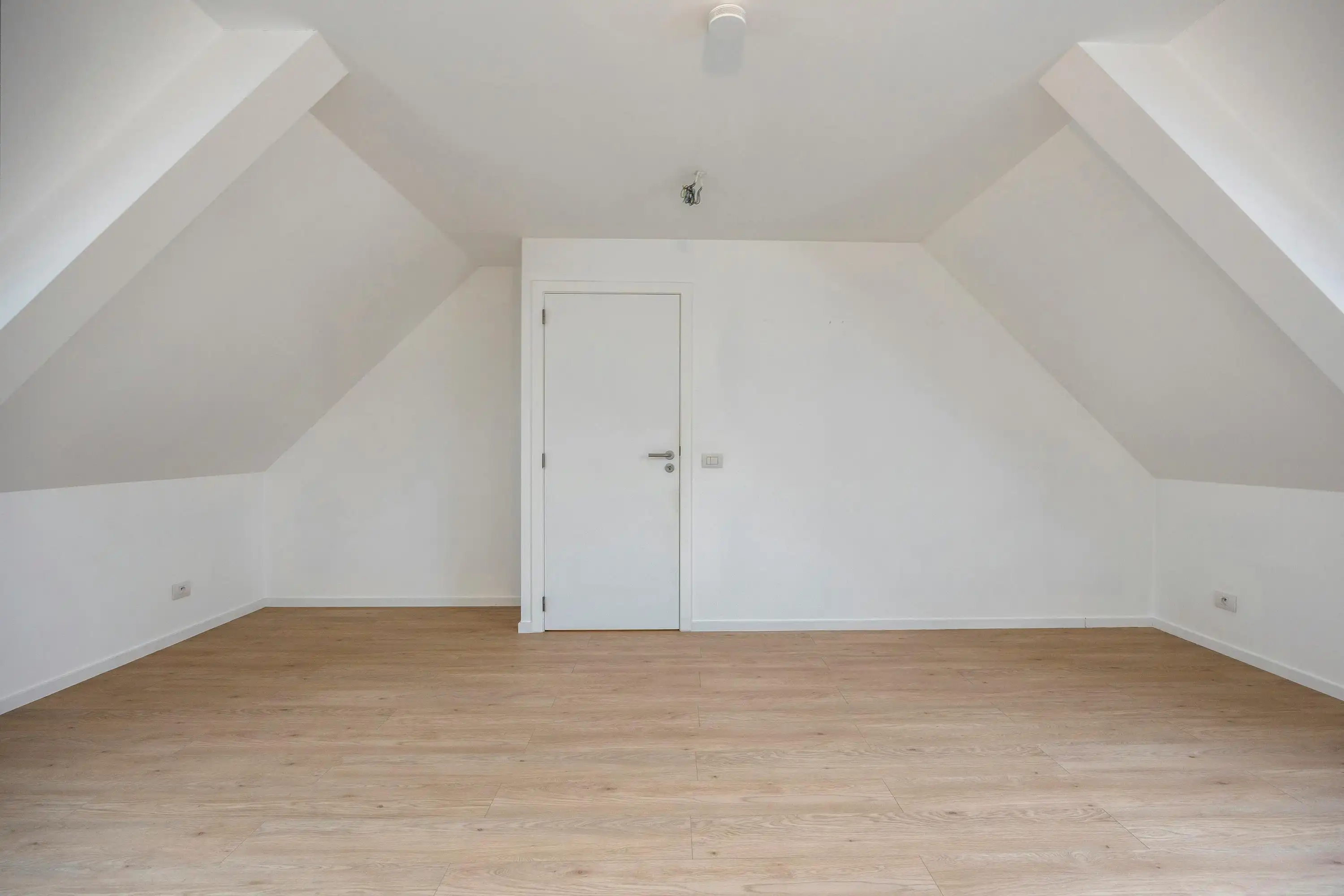 Recent gerenoveerd huis met 3 kamers te koop in Beveren-Leie foto 21