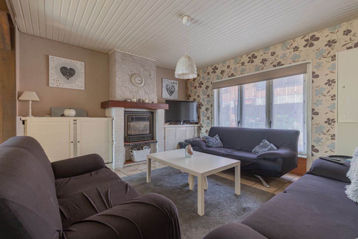 Ruime renovatiewoning met tuin foto 3