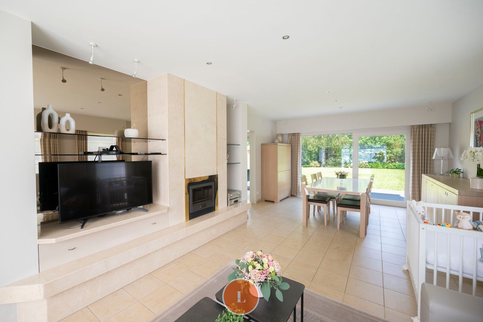 Ruime en rustige gelegen woning op een perceel van 744m² foto 6