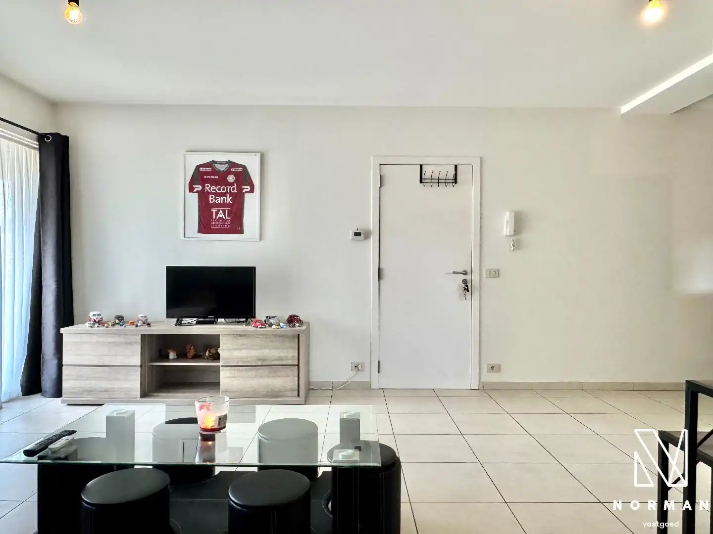 Gelijkvloers, instapklaar 2-slaapkamer appartement te koop met terras in centrum Bavikhove! foto 8