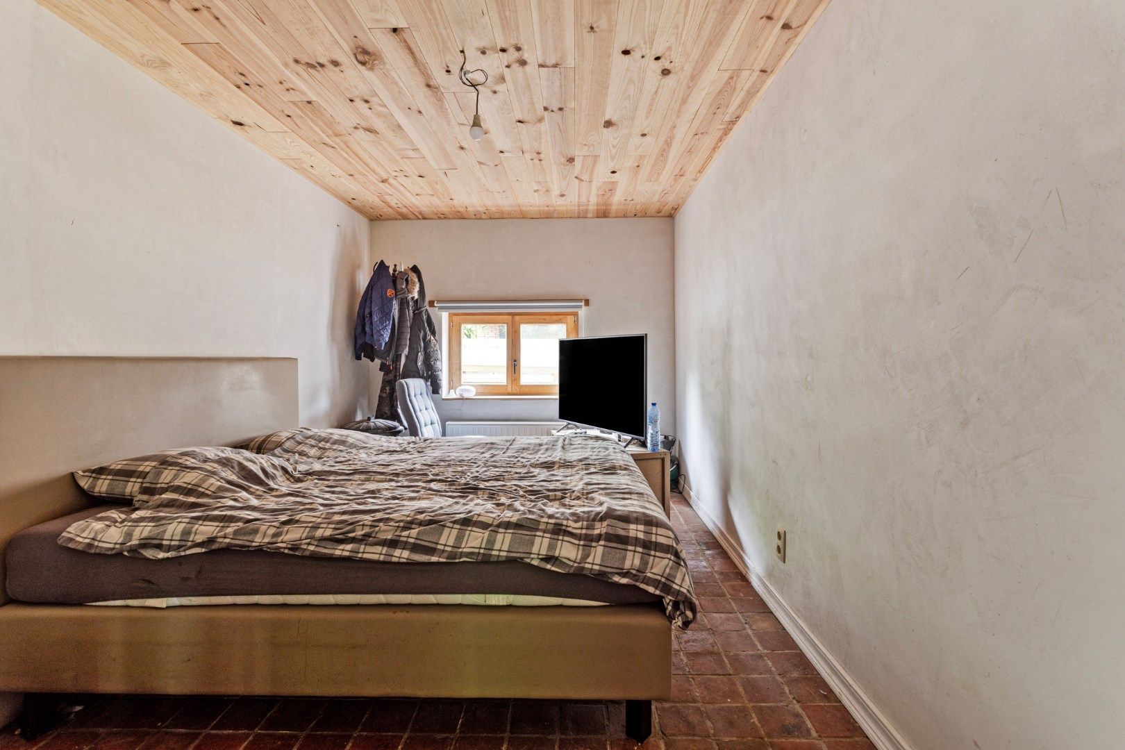 Gerenoveerde karaktervolle woning met 4 / 6 slpks op 1.990 m² in bosrijk gebied ! foto 17