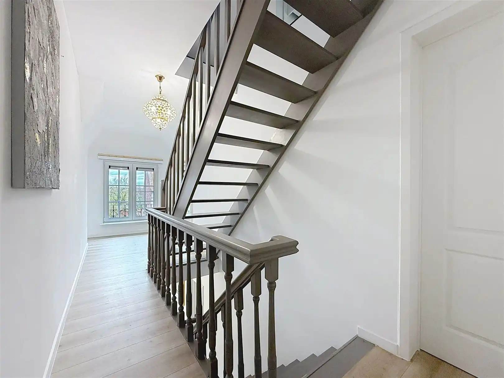 Ruime gerenoveerde woning, 5 slpks, 2 bdks, tuin, 11a 11ca  foto 47