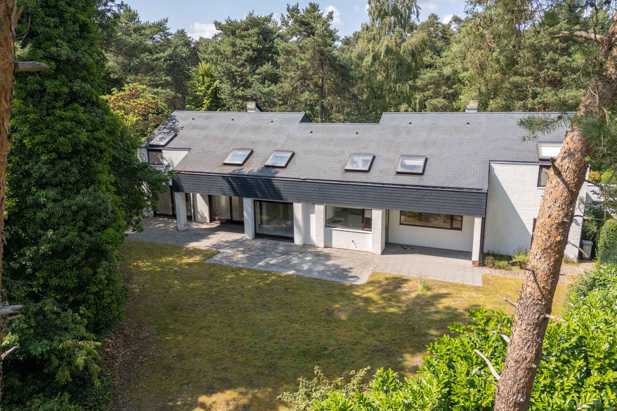 Ruime architectenvilla met 8 slpk's op 1.832 m² te Vosselaar foto 48