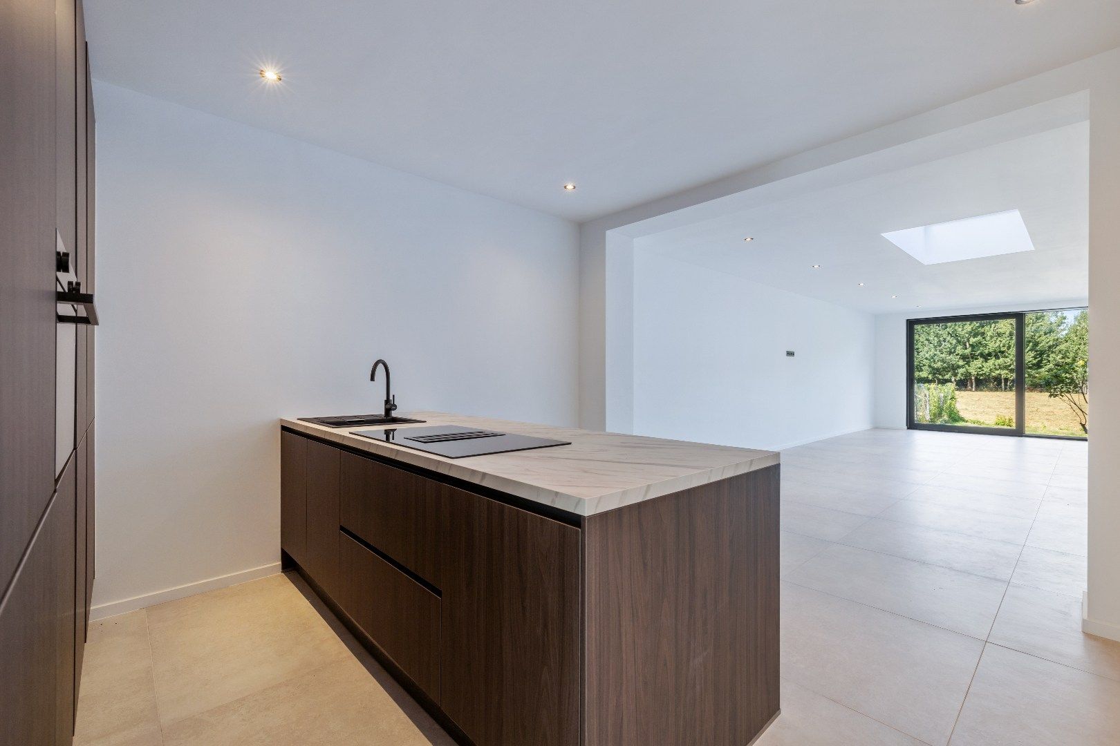 Luxueus, gerenoveerde woning met EPC: A-label te Sint-Niklaas! foto 3