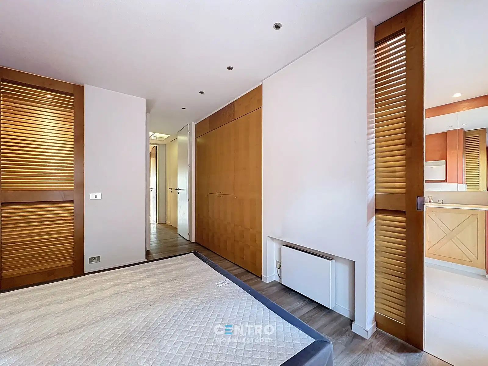 Appartement op AAA-locatie: ruim (127m²), ZONNIG doorloopappartement op de Grote markt (o.a. 2 slpk, dressing, 2 badk, 2 terrassen). foto 20