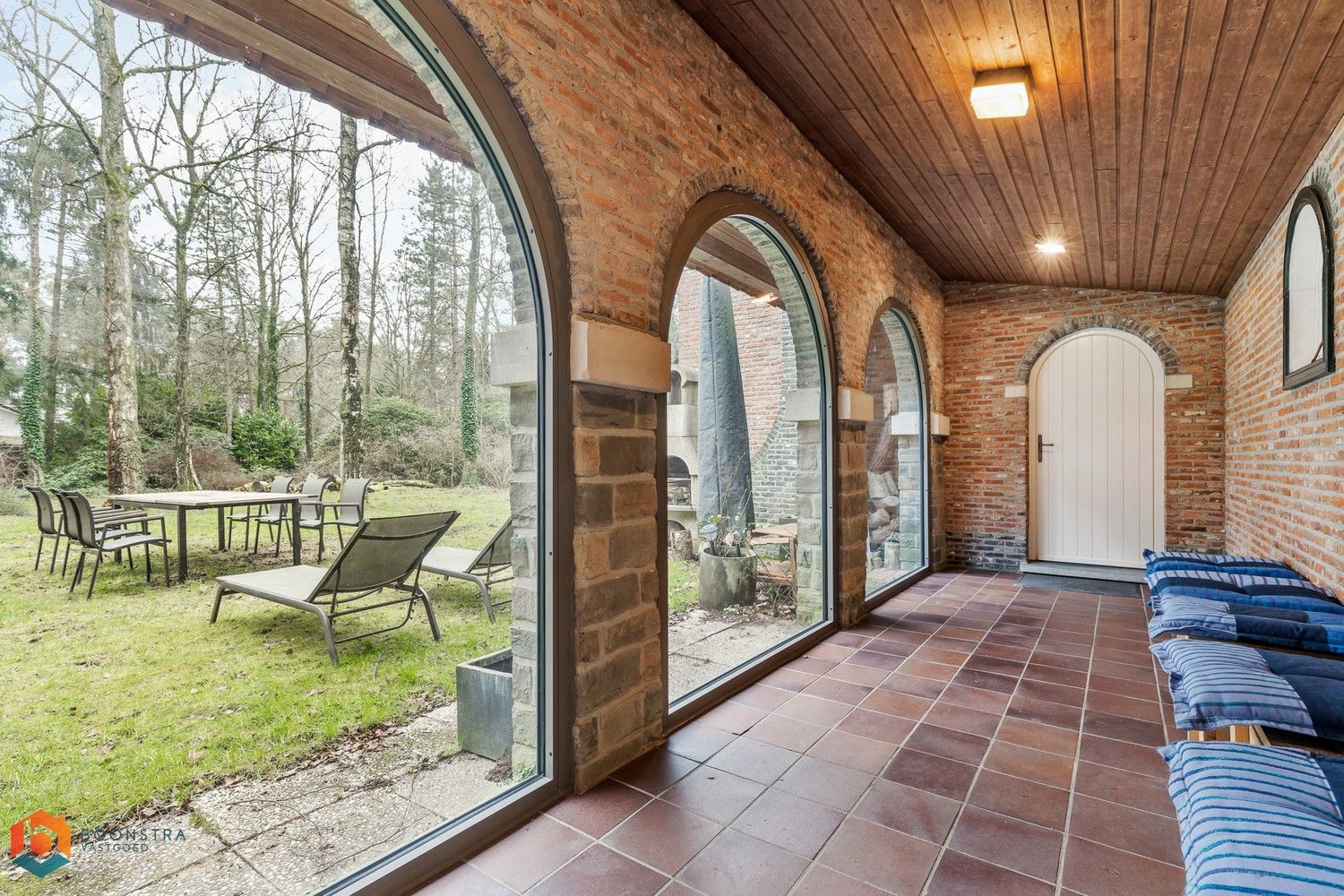 Instapklare hoeve met mogelijk 5 slpkrs op 3302 m² te Herentals foto 11