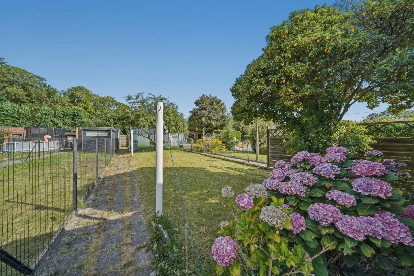 Goed onderhouden rijwoning nabij de Groene Kouter in Zwevegem foto 14