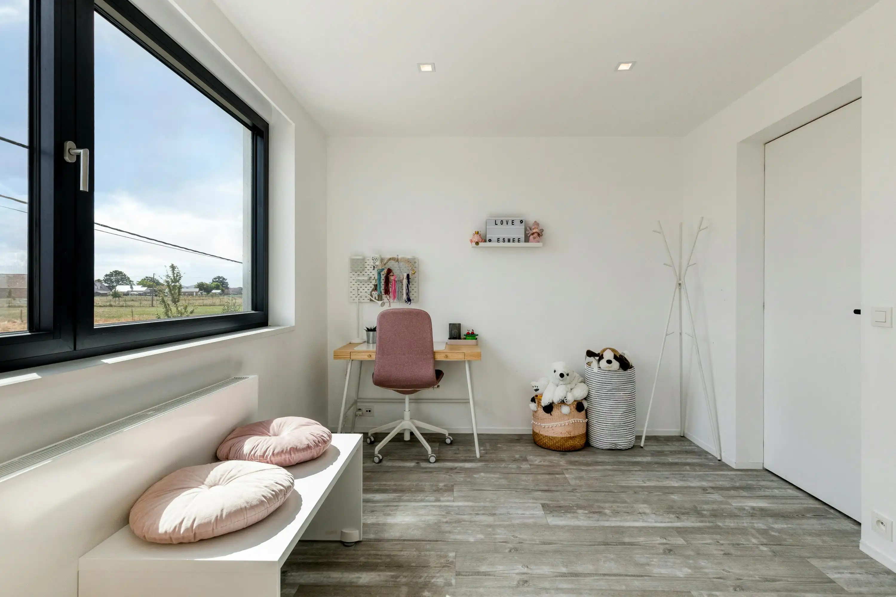Hoogwaardig afgewerkte villa te koop op rustige locatie foto 9