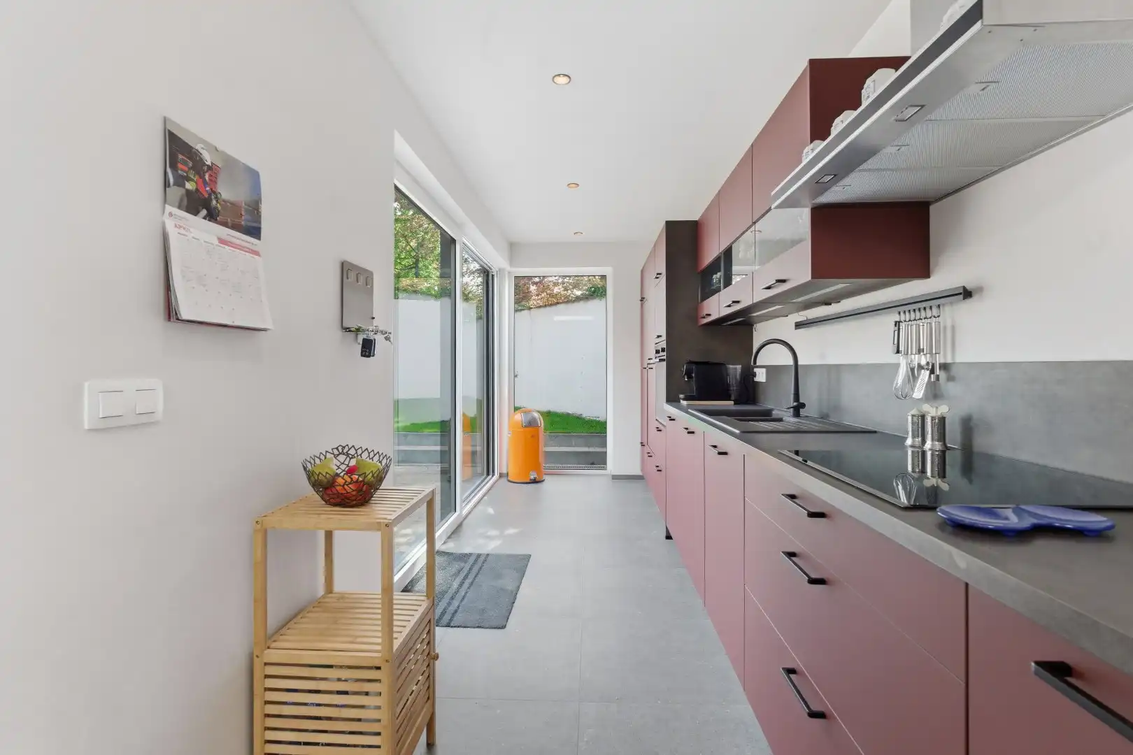 Exclusief gerenoveerde herenwoning met 4 slaapkamers, 2 badkamers en een adembenemende stadstuin. foto 15