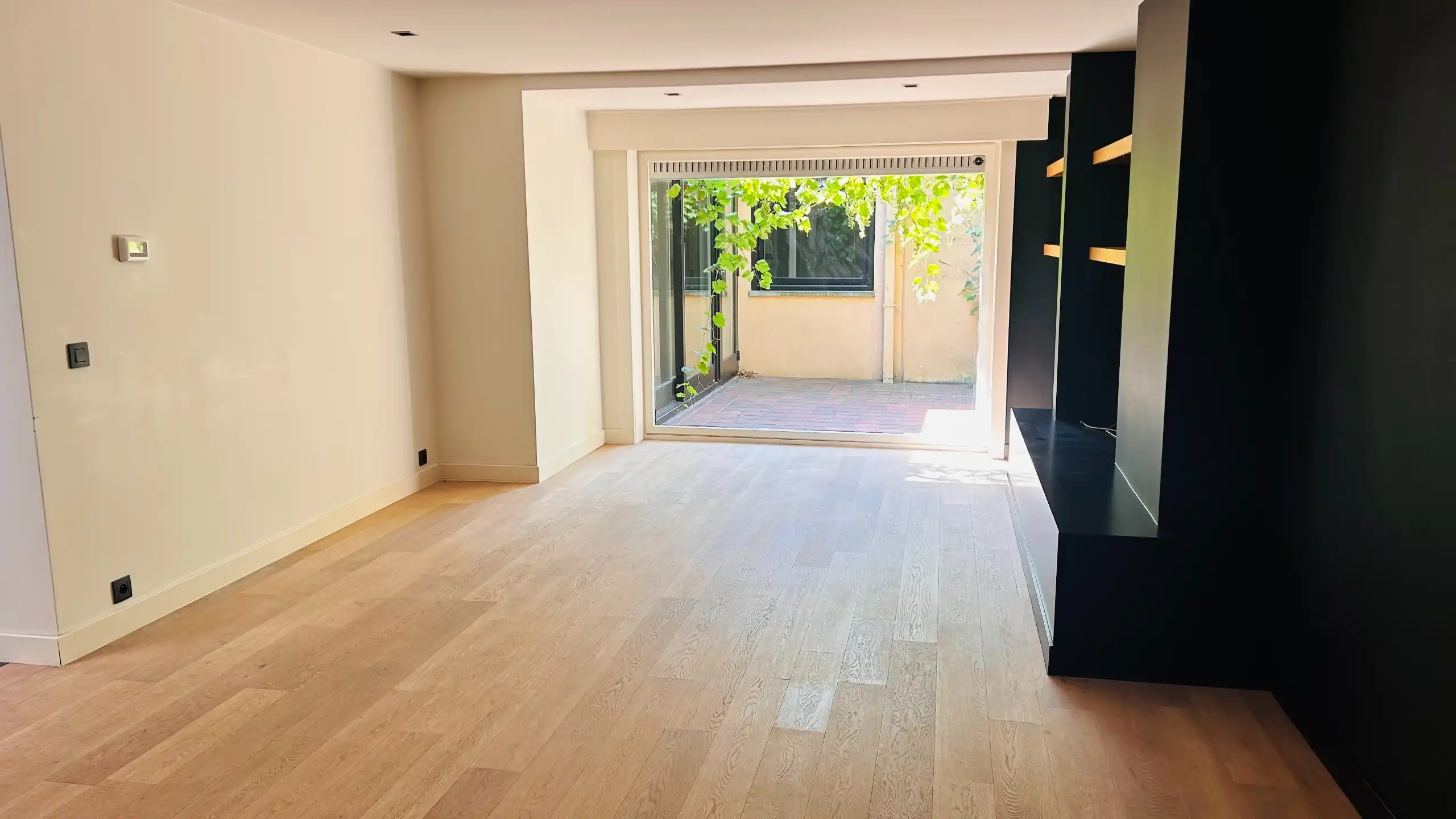 Handelspand met woonst op toplocatie in centrum Deerlijk foto 4