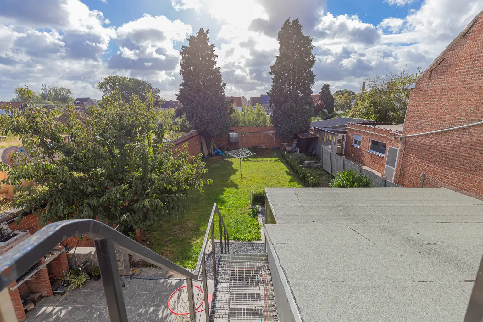 Gerenoveerde woning op wandelafstand van het centrum! foto 16