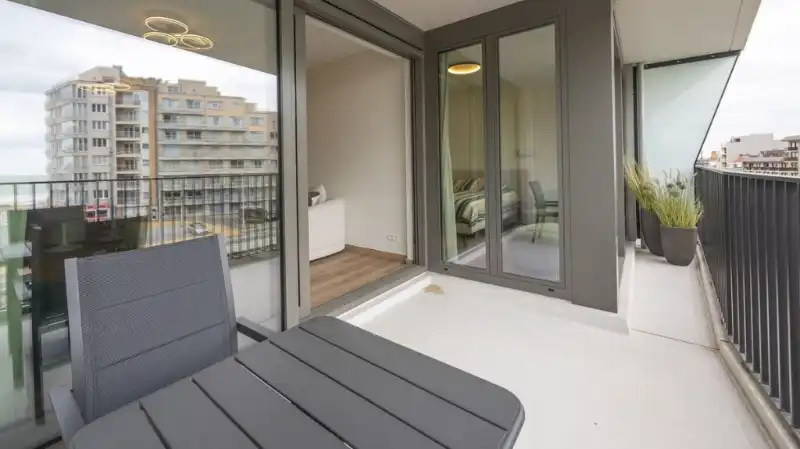 Luxe Appartement met frontaal zeezicht te koop in Oostende foto 9