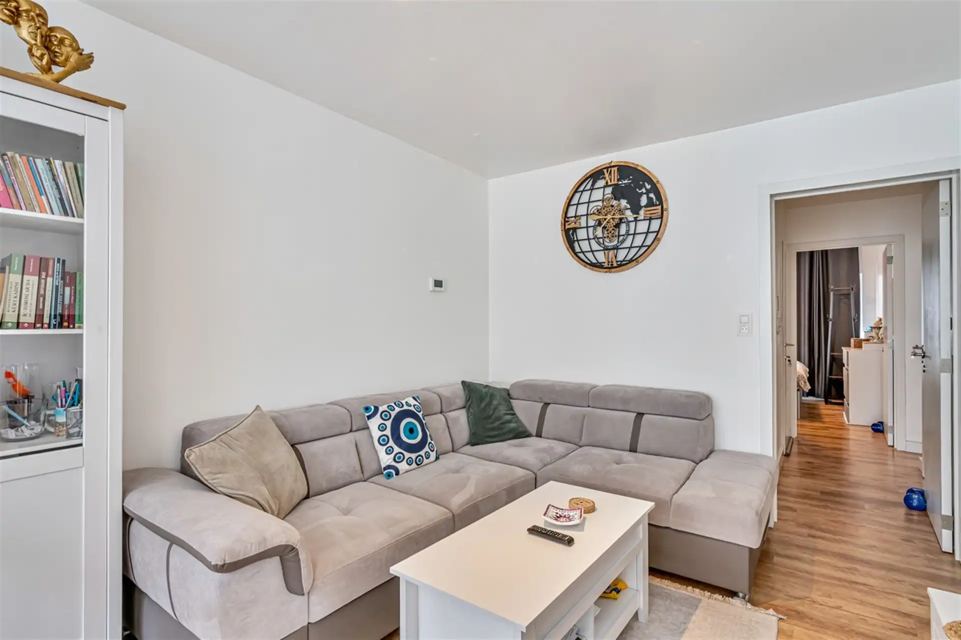 Centraal gelegen appartement met 2 slaapkamers op de tweede verdieping foto 5