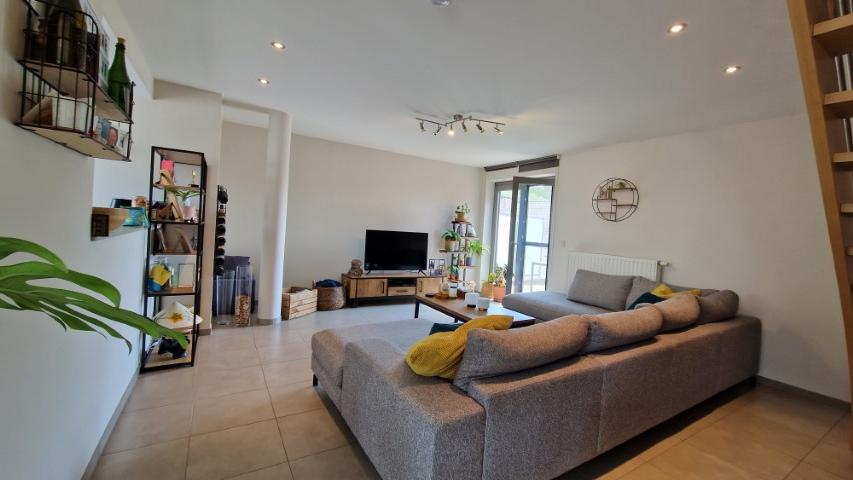 Ruim, energiezuinig DUPLEXAPPARTEMENT met 2slaapkmers, mooie leeefruuimten, terras en parking. foto 19