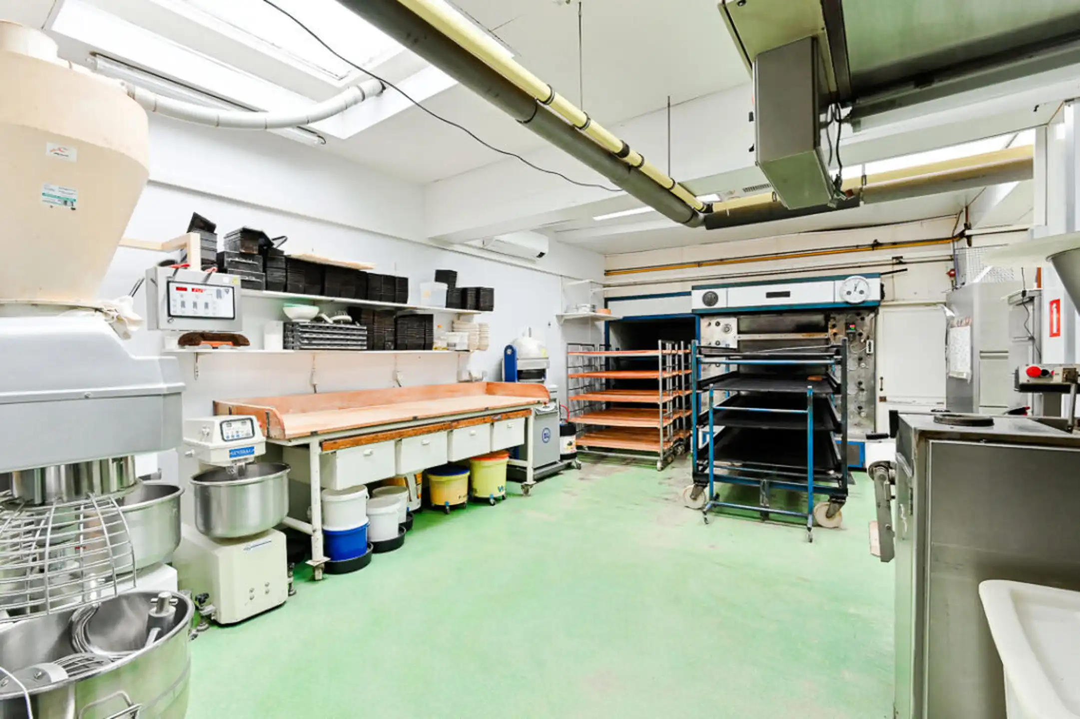 Veelzijdig handelspand op TOP-locatie foto 18