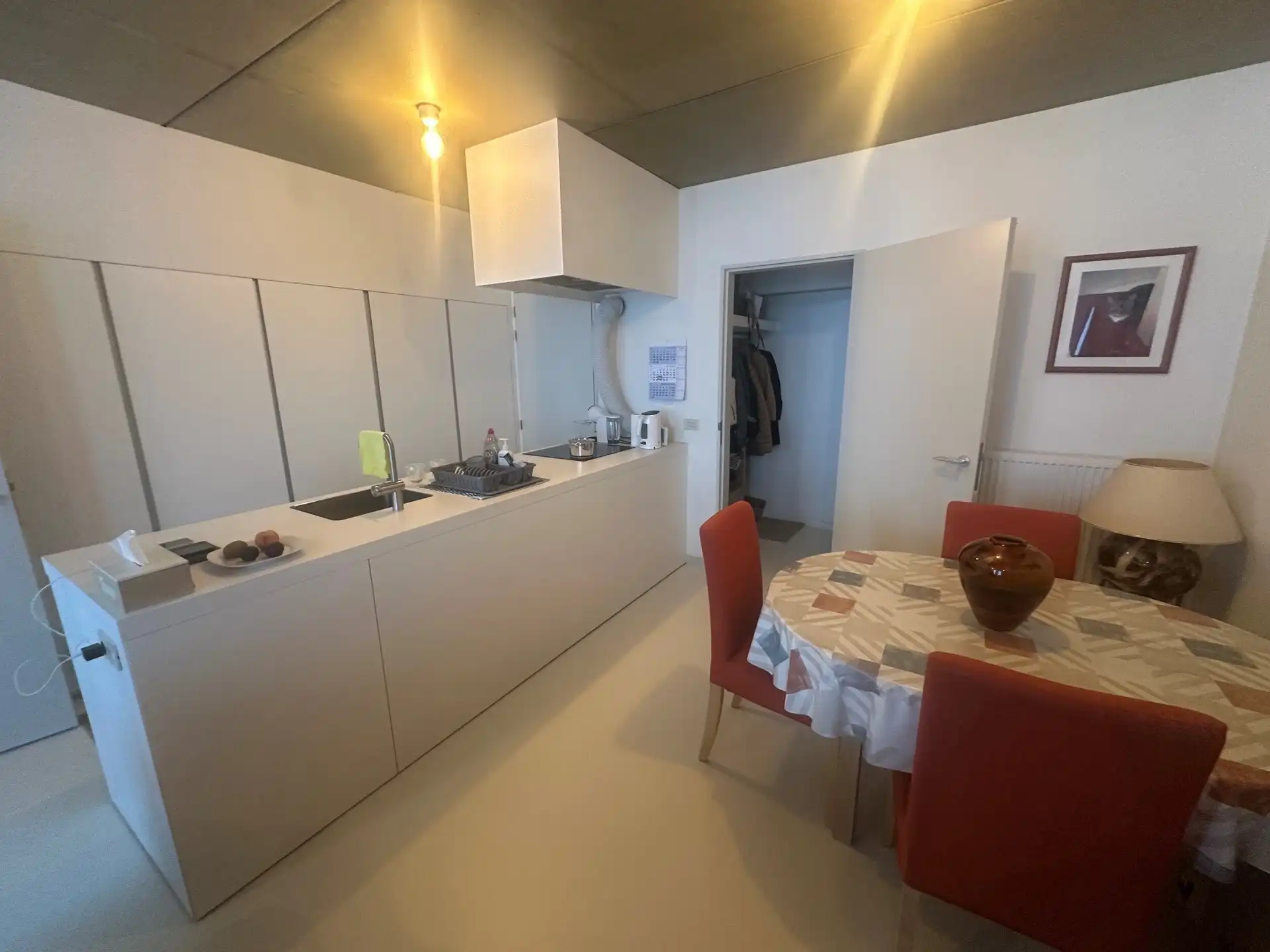 Exclusieve moderne woning met gemeenschappelijke binnentuin en ondergrondse autostaanplaats.  foto 5