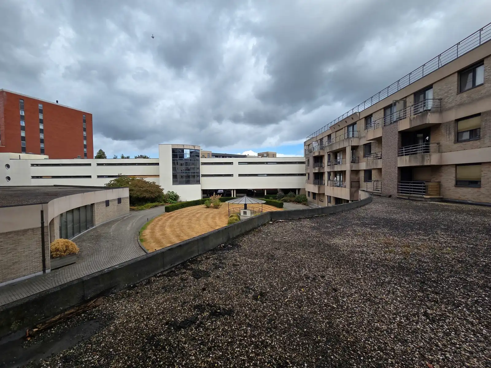Instapklaar appartement met dubbele garage op de Veemarkt!!! foto 27