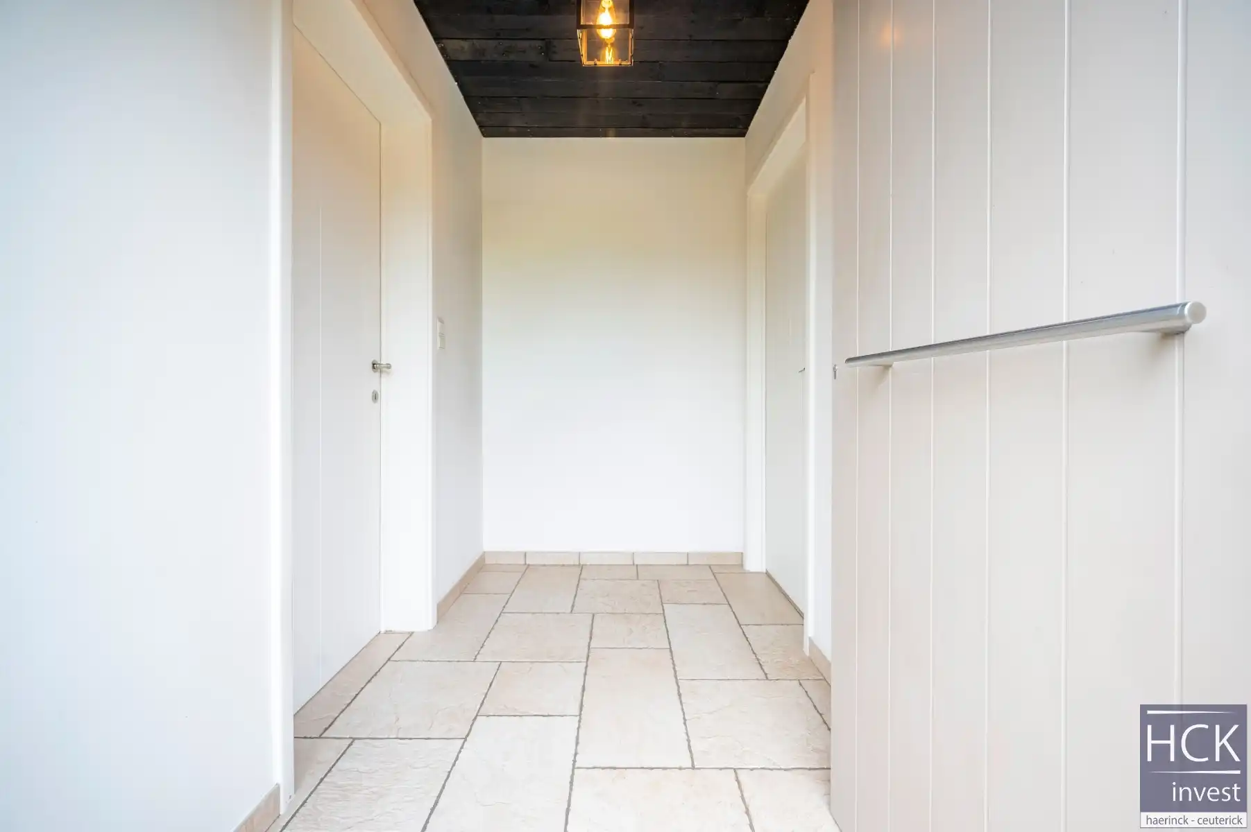 KRUISHOUTEM - Instapklare en prachtig gelegen woning met 4 SLPK. én zwembad foto 4