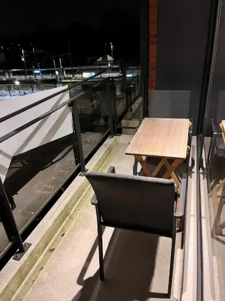 Lichtrijk twee slaapkamer appartement met autostaanplaats foto 4