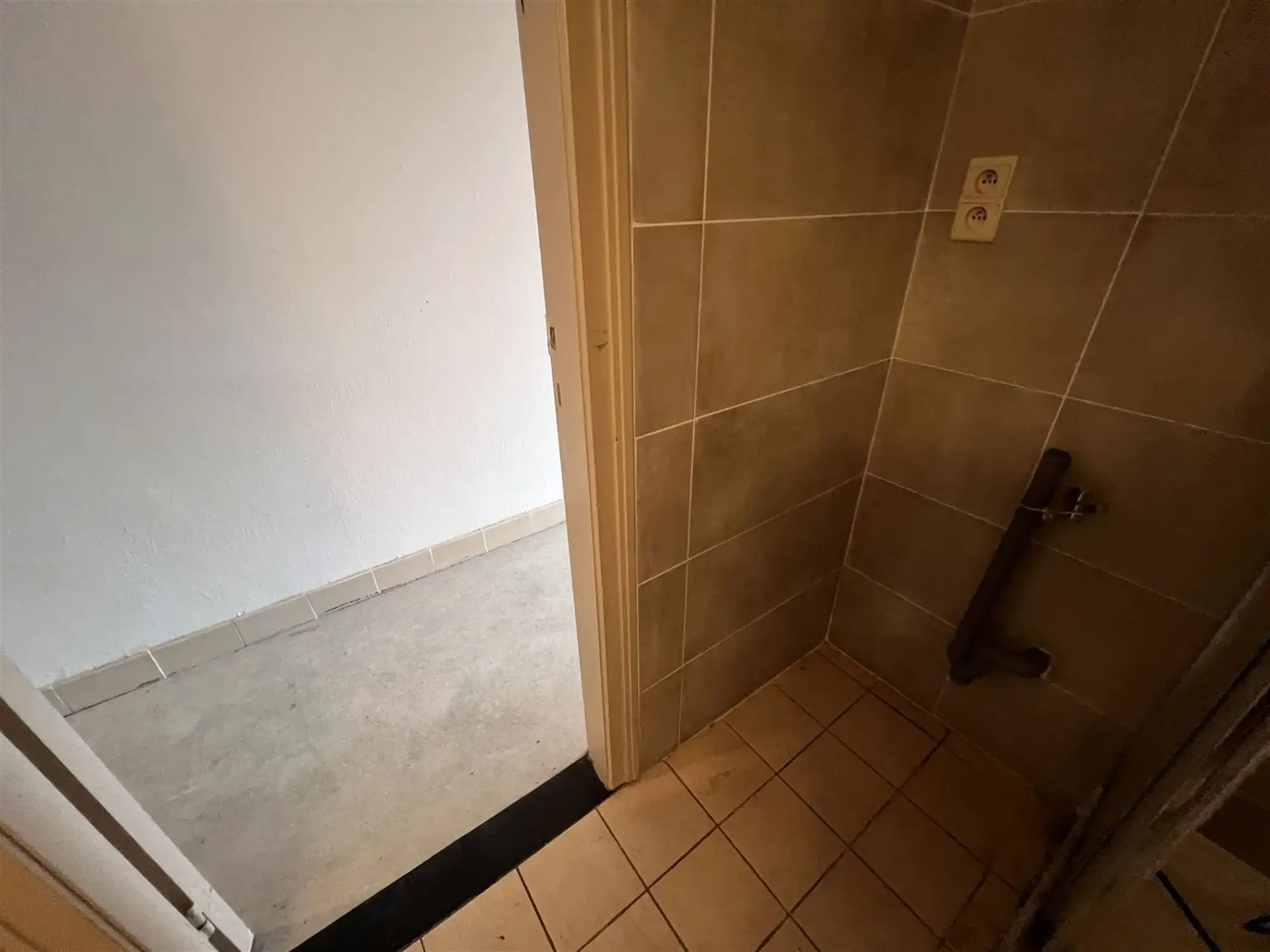 Opbrengsteigendom met 4 appartementen en tuin foto 8