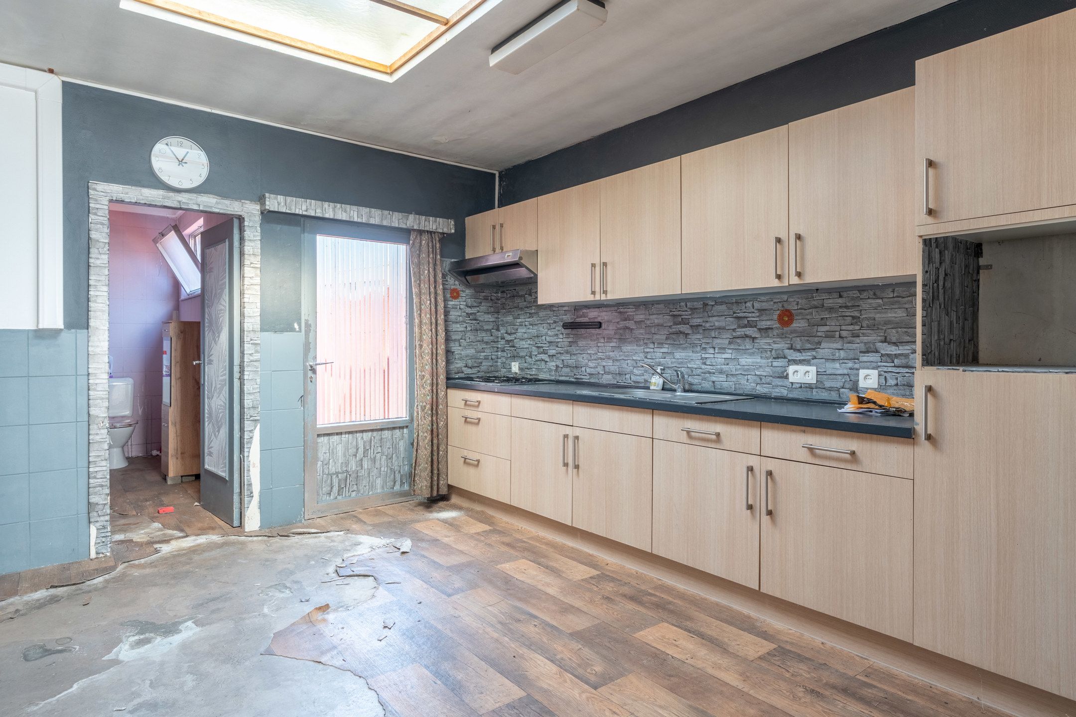 Te renoveren woning met tuin op gunstige ligging te Turnhout foto 7