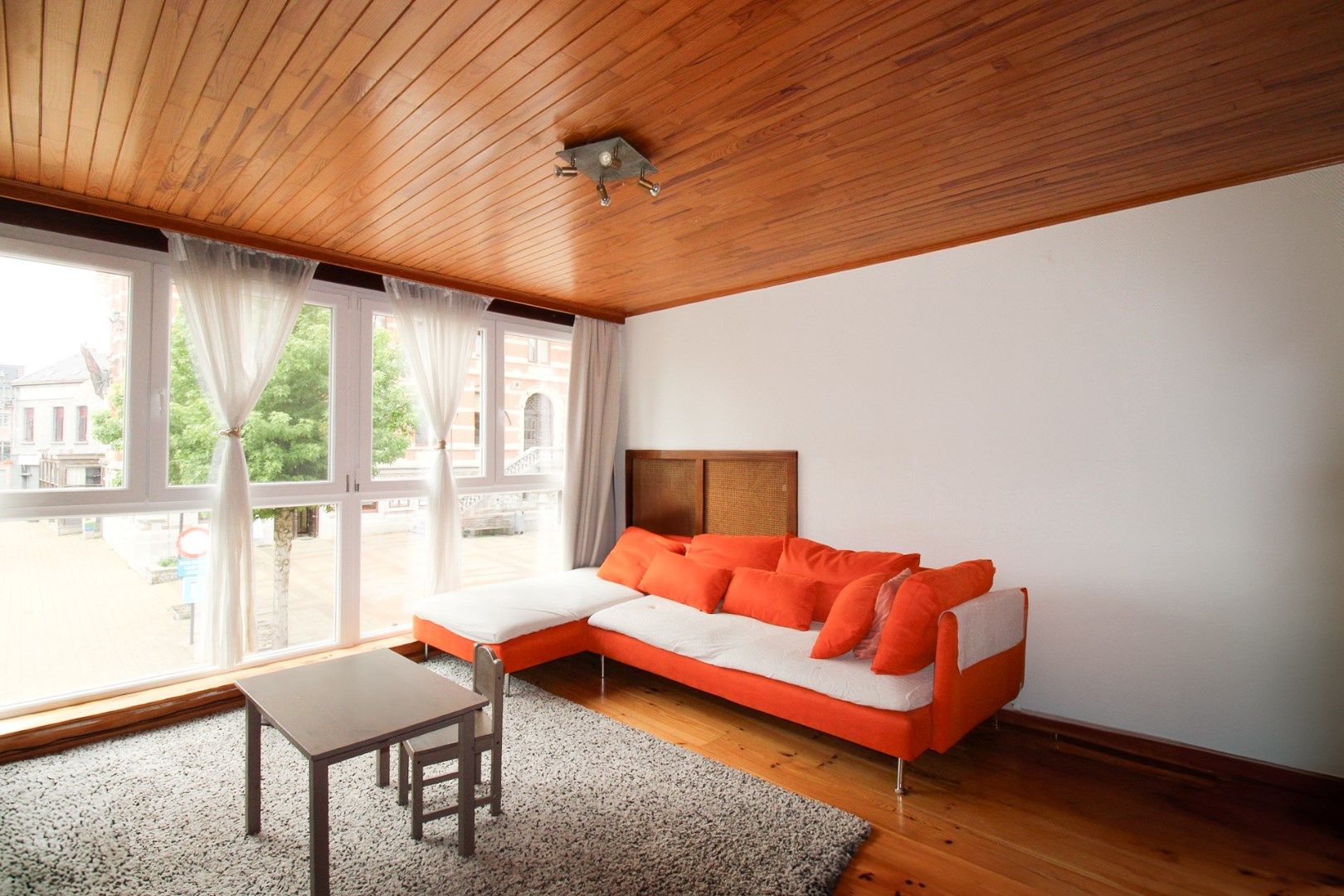 Veelzijdig handelshuis met woonst en luxueuze B&B op toplocatie aan de Markt van Temse! foto 28