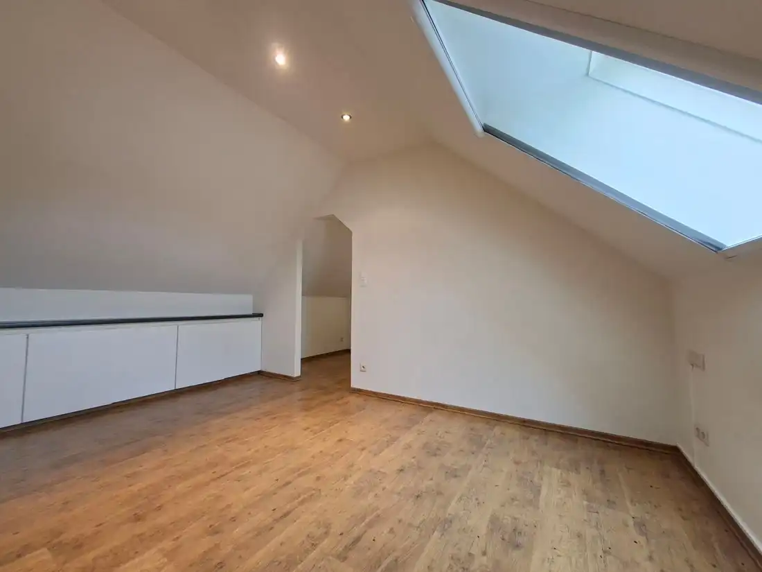 Ruim 3 slaapkamer duplex appartement te Lanaken foto 15
