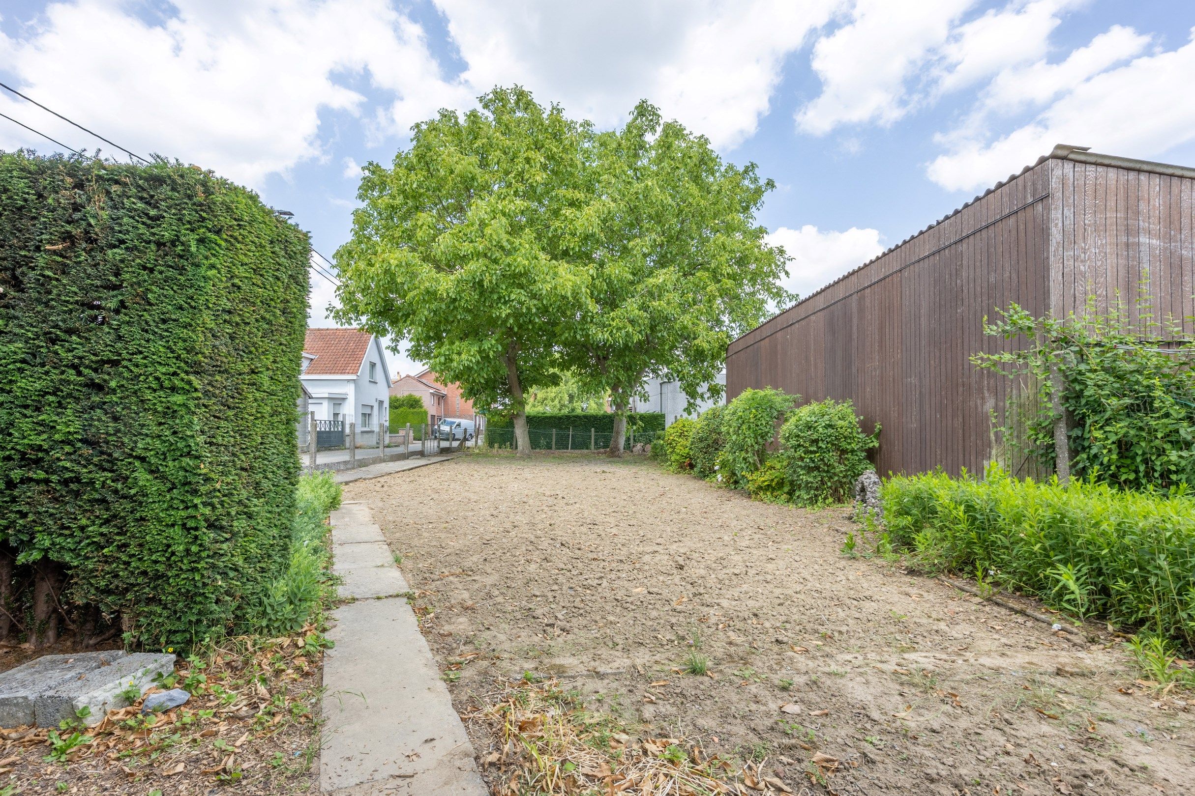 TE RENOVEREN WONING OP RUIM PERCEEL  foto 15