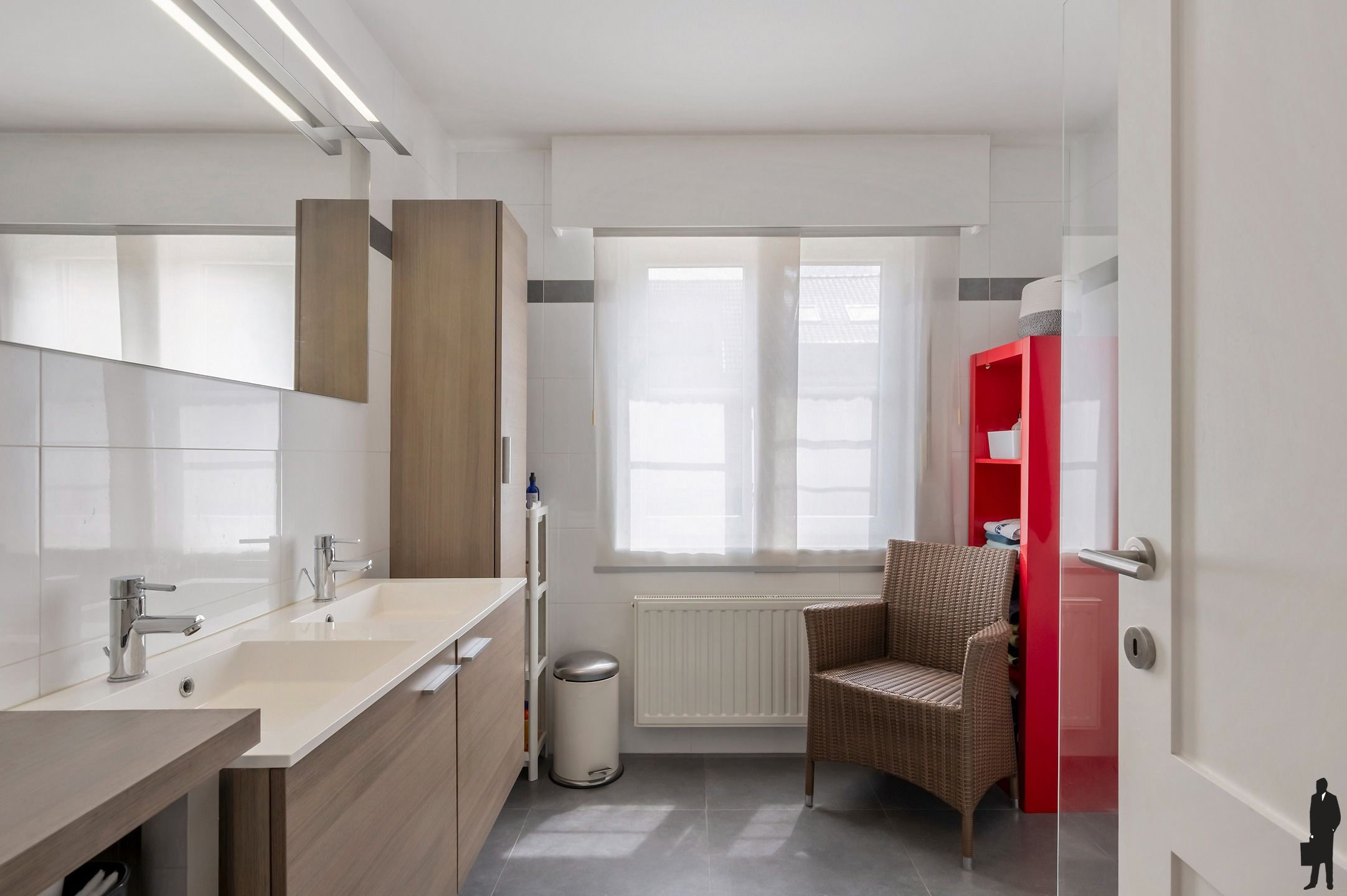 Verrassend instapklare ruime woning op centrale locatie te Brasschaat! foto 15