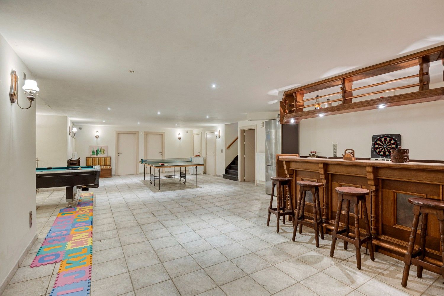 Exclusieve, royale villa in prestigieuze villawijk te Maasmechelen foto 34