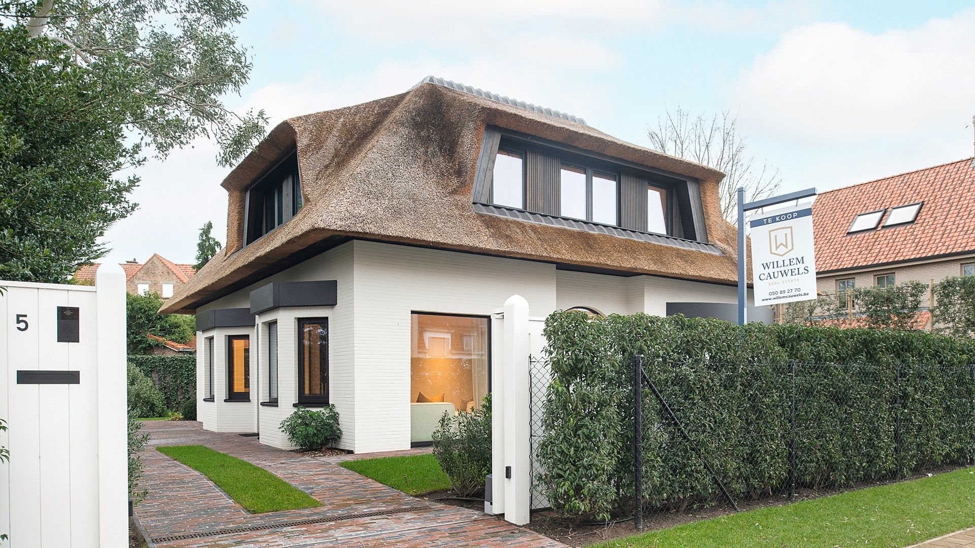 Prachtig huis aan de Magere Schorre te Knokke-Zoute foto {{pictureIndex}}