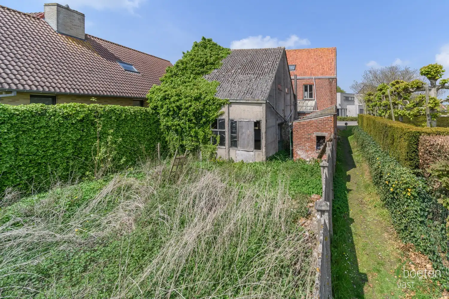 BEVEREN AAN DE IJZER: Renovatieproject en/of (deels) te slopen woonhuis met zuidgerichte tuin op 279m² grondopp. foto 16