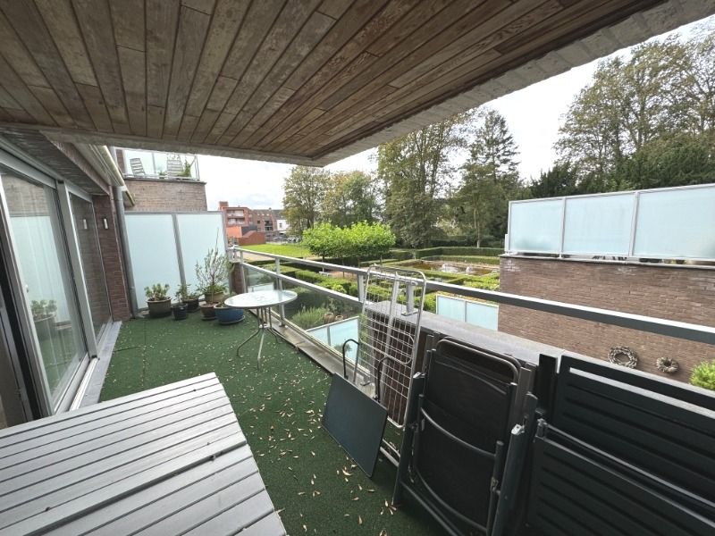 Luxe appartement in centrum Geel met garage en ruim terras! foto 8