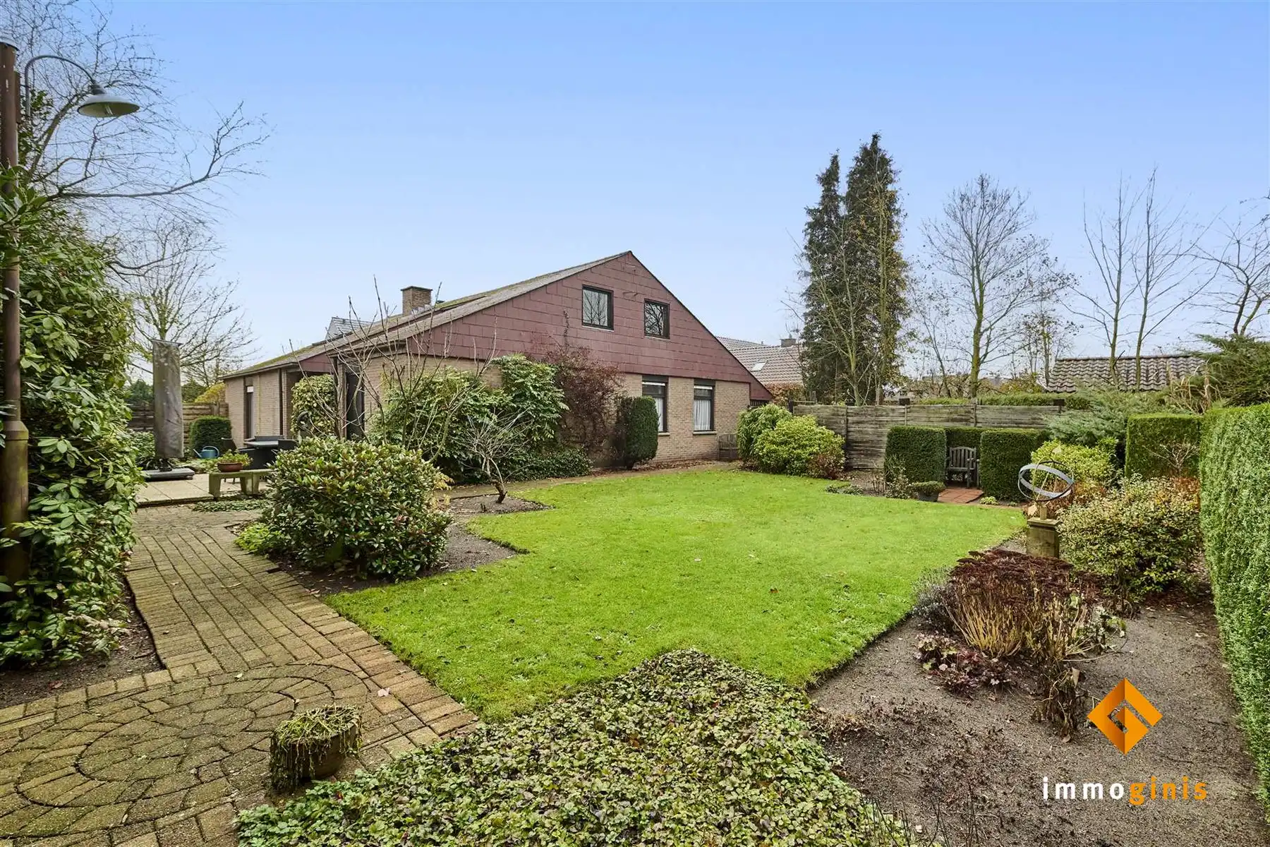 Zéér ruime woning op een mooi perceel van 17a82ca met 5 slaapkamers en uitbreidingsmogelijkheden op de eerste verdieping! foto 41