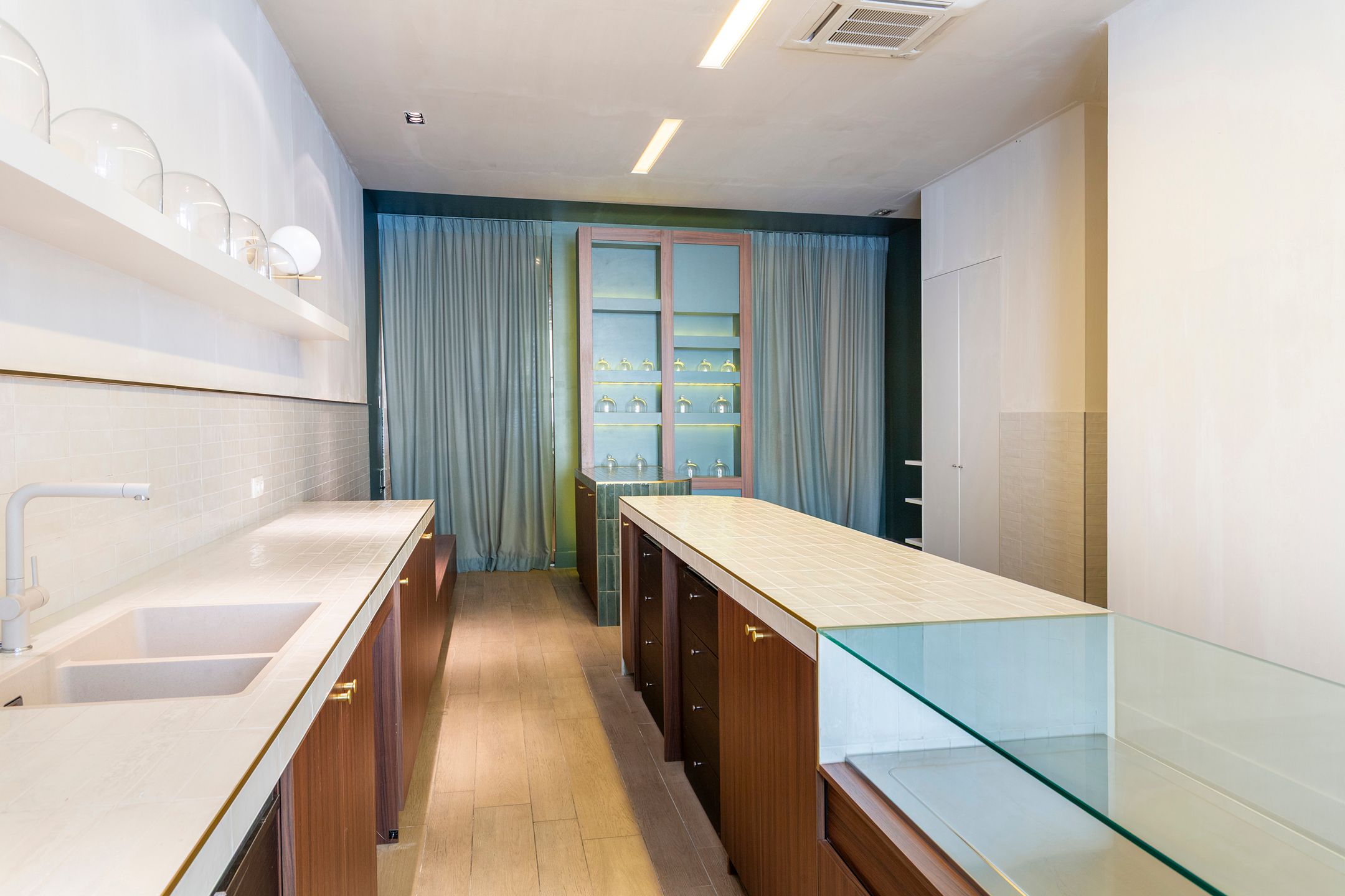 commerciële ruimte op absolute toplocatie aan Bourla foto 16