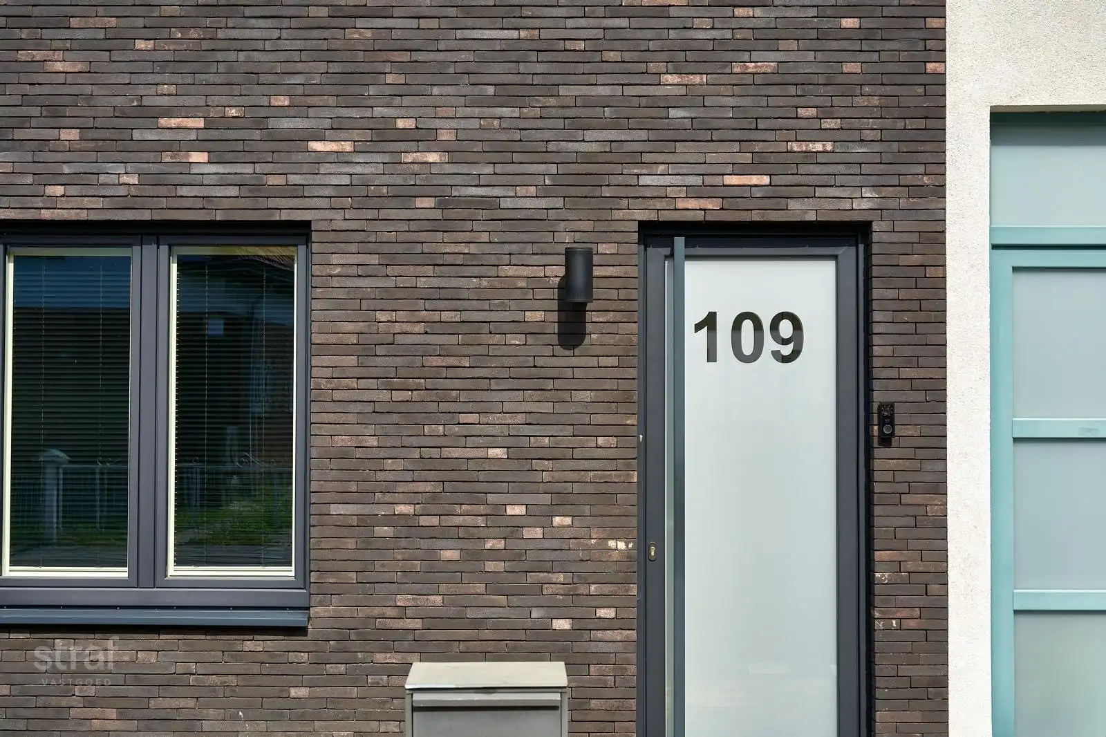 Bijna-nieuwbouwwoning met 4 slpks in hartje Zwijndrecht foto 25
