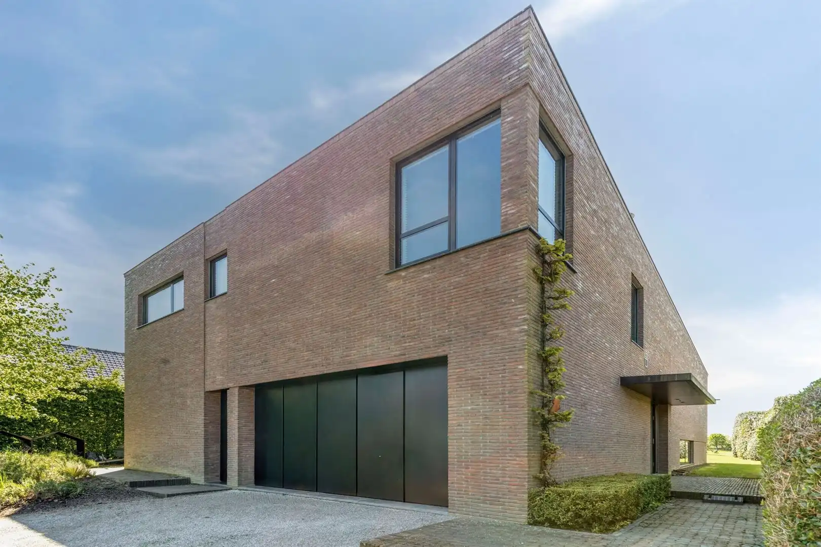 Tijdloze villa op een perceel van 2023 m² in het landelijke Ooike. foto 2