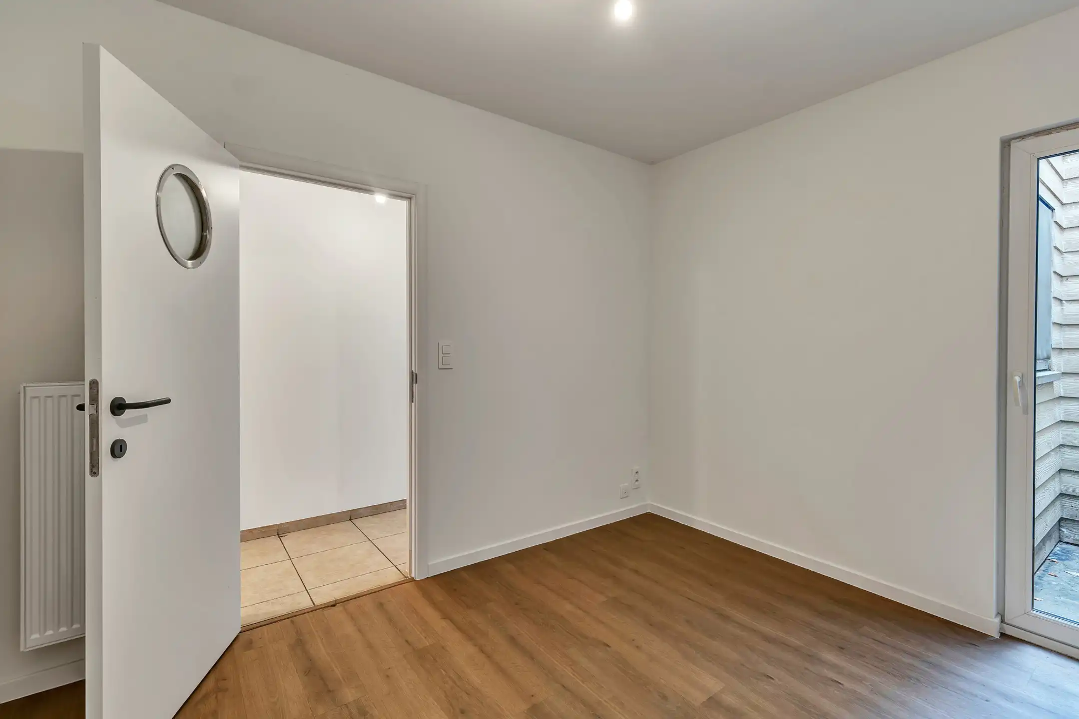 Instapklaar gelijkvloers appartement met tuin nabij centrum Deinze foto 7