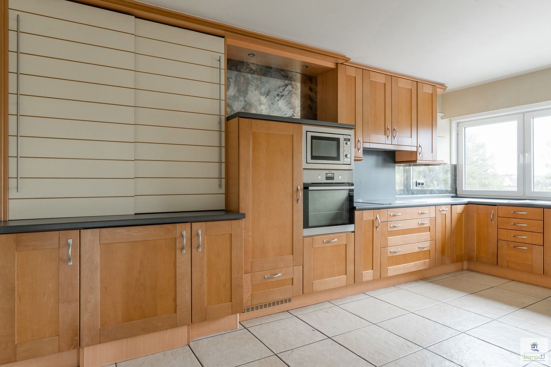 Ruim appartement (150m²) met 3 slaapkamers foto 6