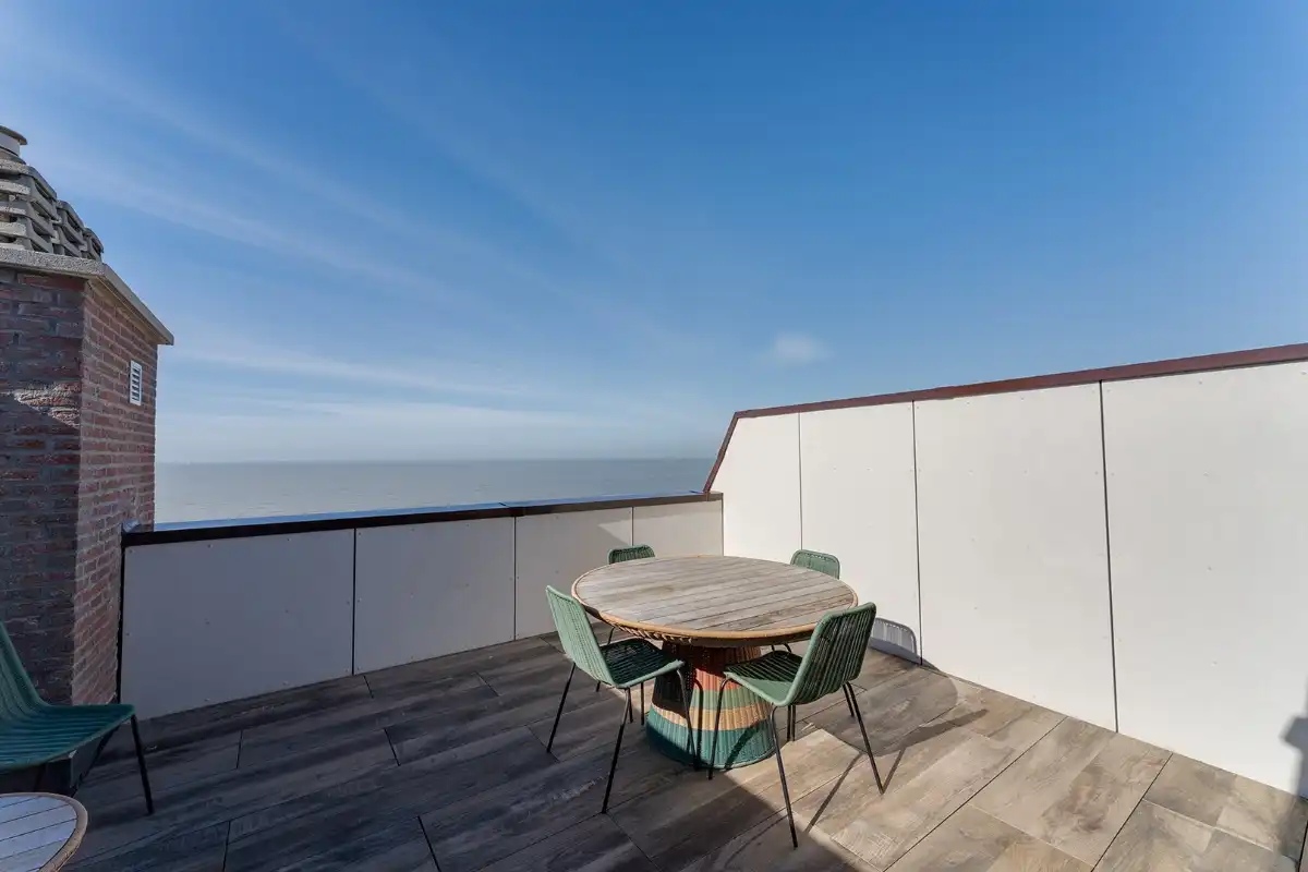 Ruim (172m²) dakappartement op de zeedijk met luxe afwerking foto 26