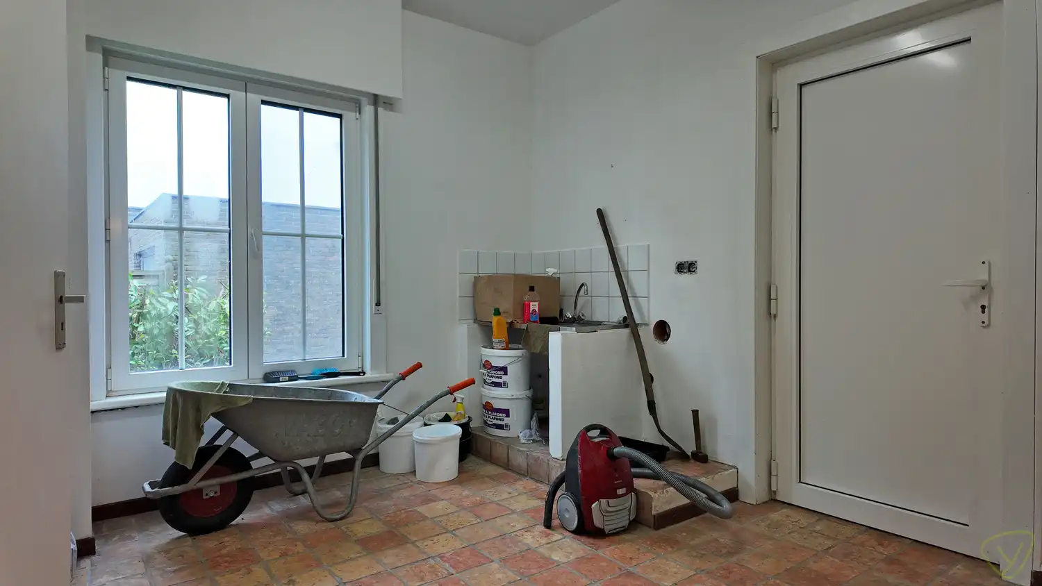 Zonnig en rustig gelegen alleenstaande woning te Eeklo! foto 5