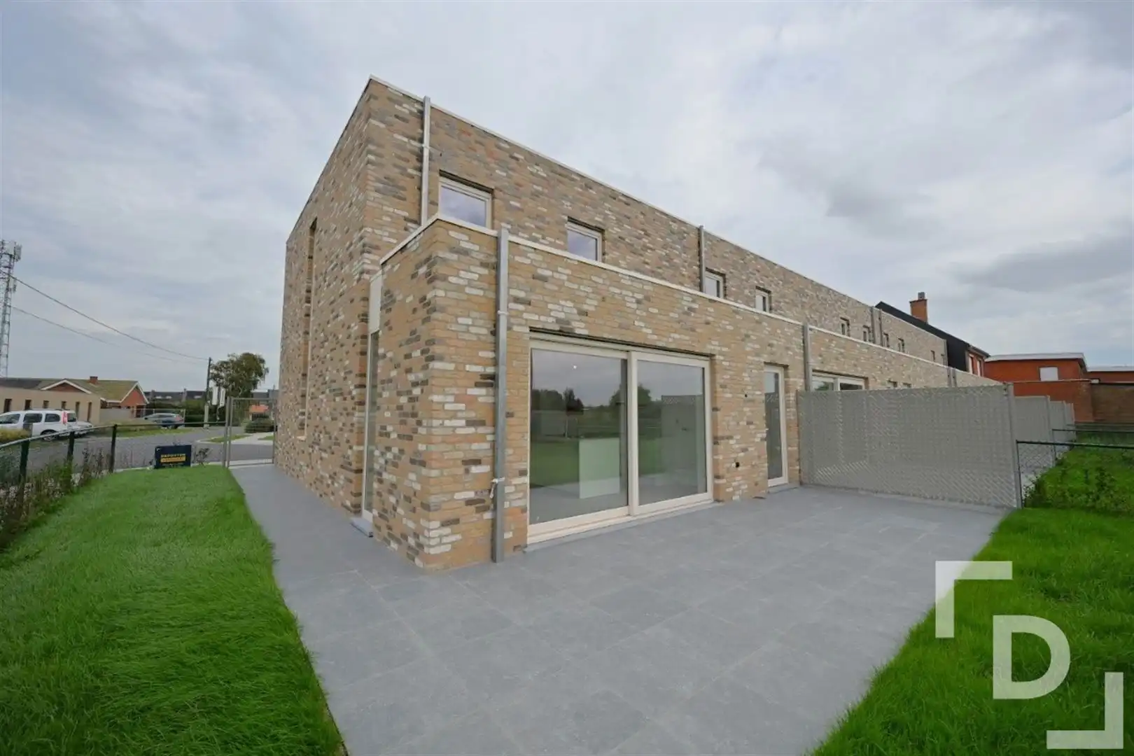 Afgewerkte nieuwbouwwoning te huur in hartje Proven. foto 15