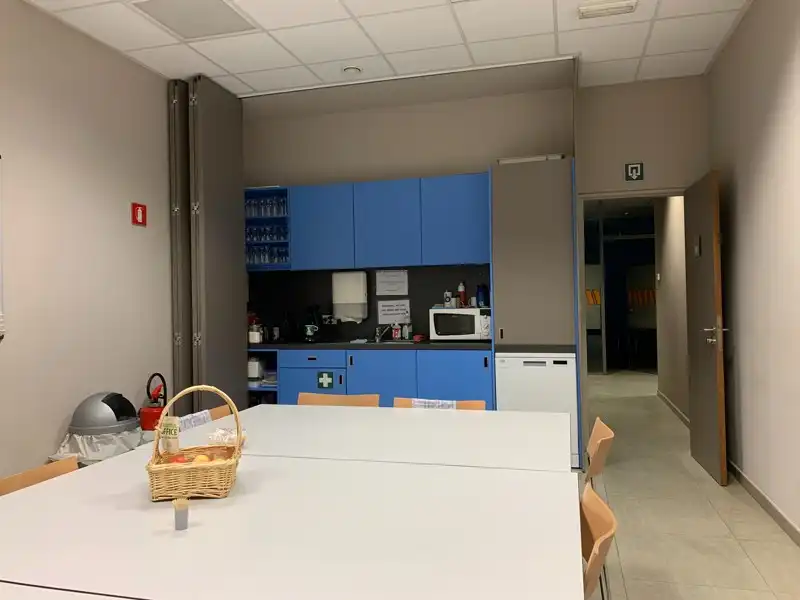 Instapklaar handelsgelijkvloers Te Huur en Te Koop foto 21