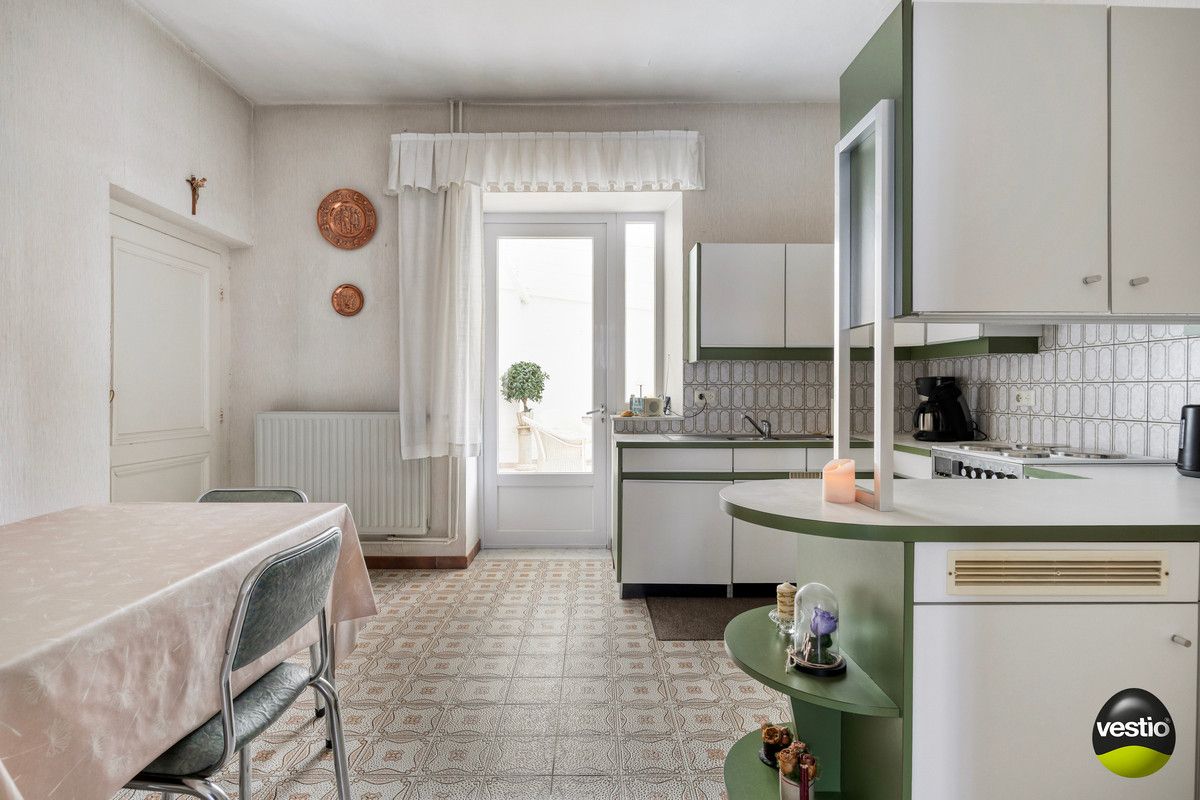 RUSTIG GELEGEN KARAKTERVOLLE AUTHENTIEKE WONING OP 6A85CA TE LAUW. foto 9