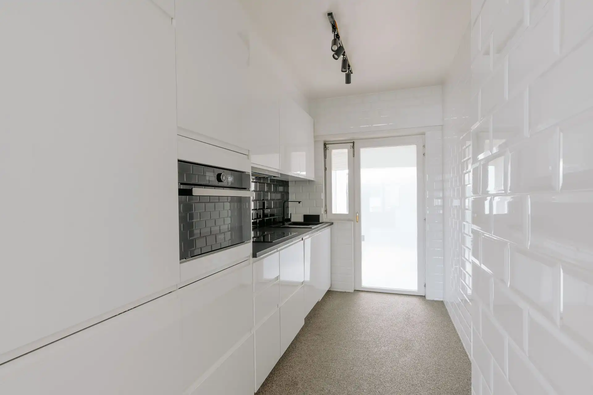 Gelijkvloers appartement in de Portugezenwijk! foto 6