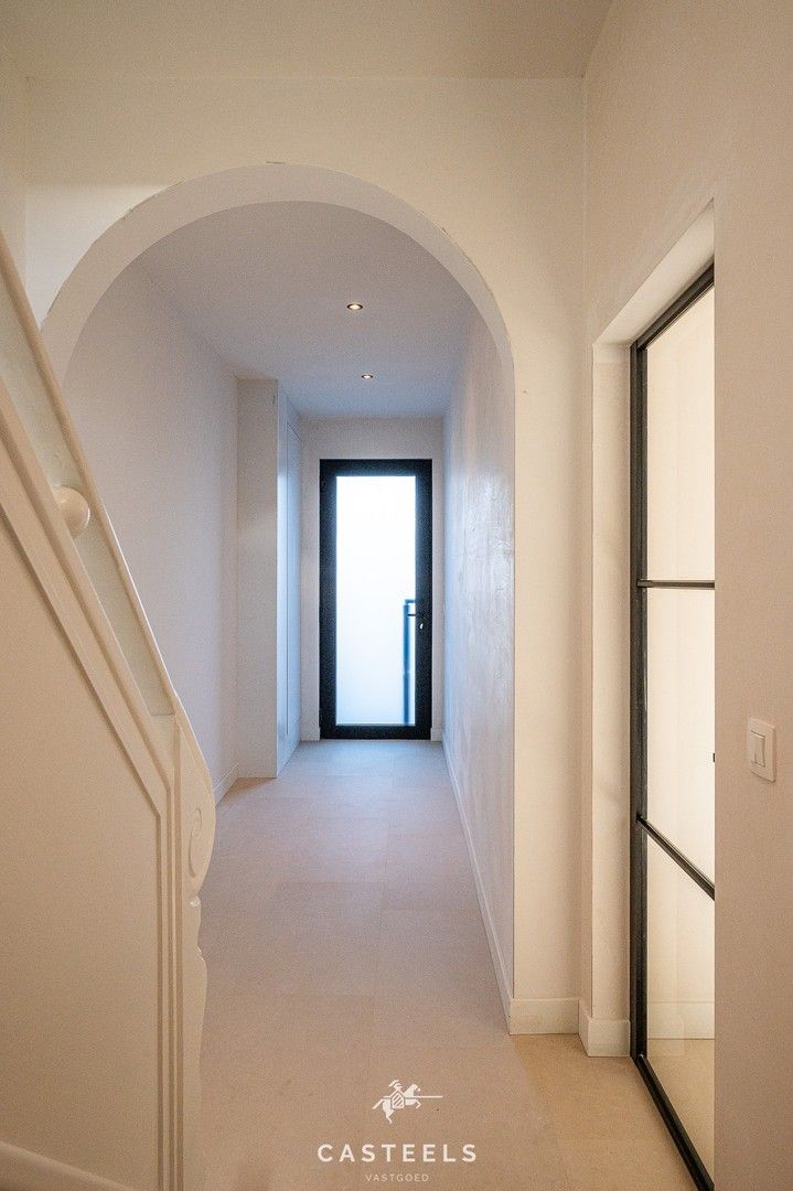 Gerenoveerde karakterwoning met 4 slpks in Gentbrugge foto 23